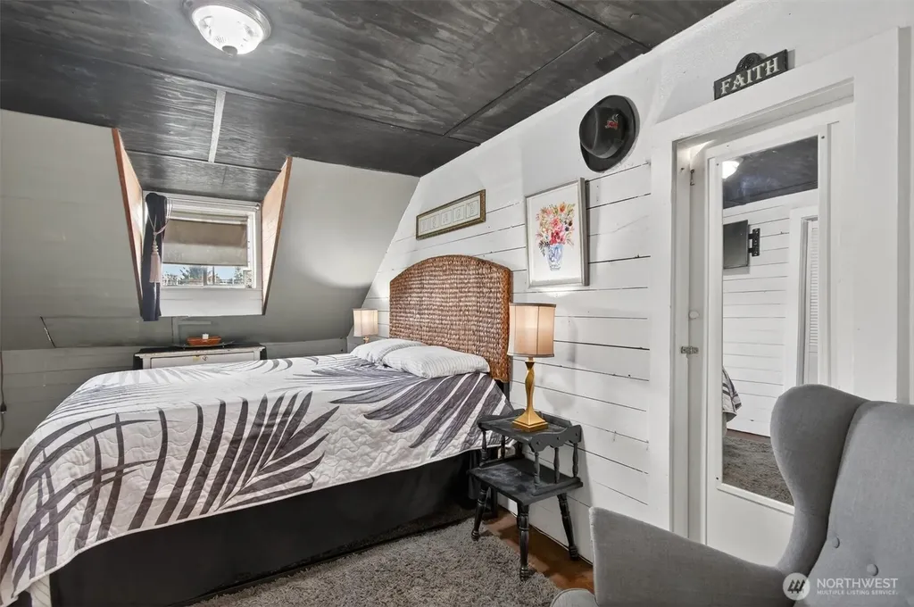 8 Fairgrounds Road Skamokawa WA 98647
