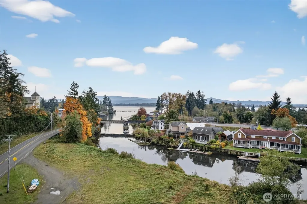 8 Fairgrounds Road Skamokawa WA 98647
