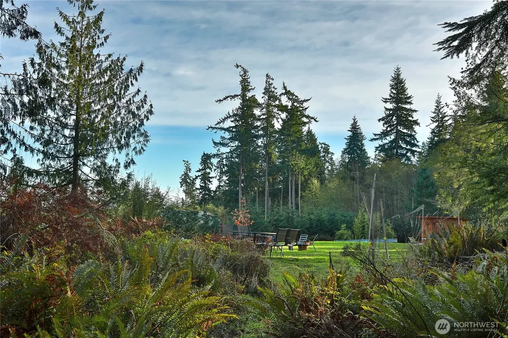 963 Little Valley Lane Freeland WA 98249