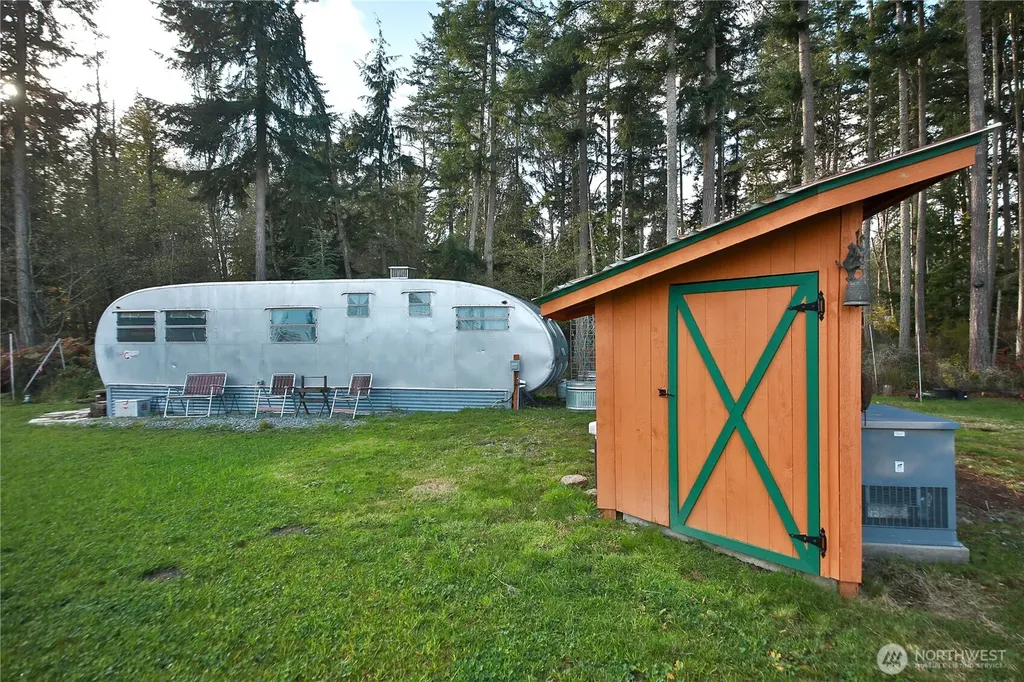 963 Little Valley Lane Freeland WA 98249