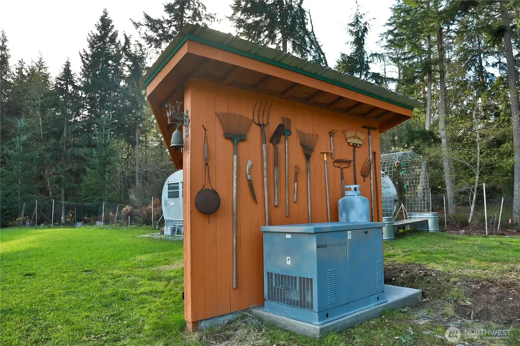 963 Little Valley Lane Freeland WA 98249