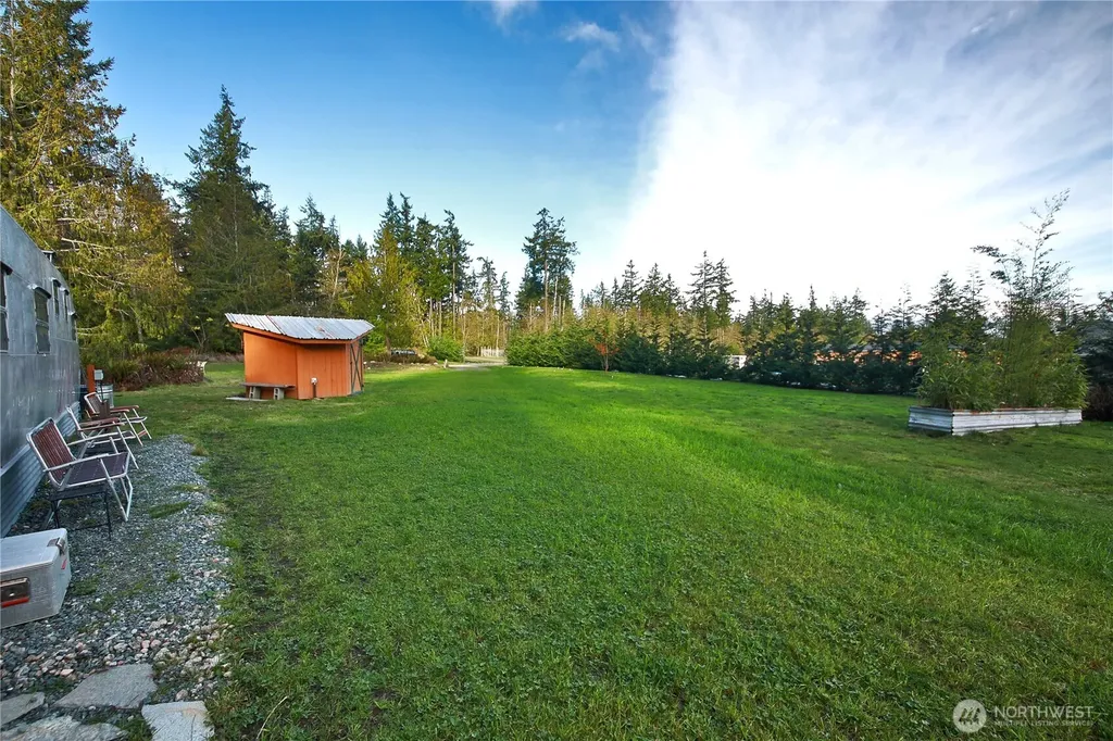 963 Little Valley Lane Freeland WA 98249
