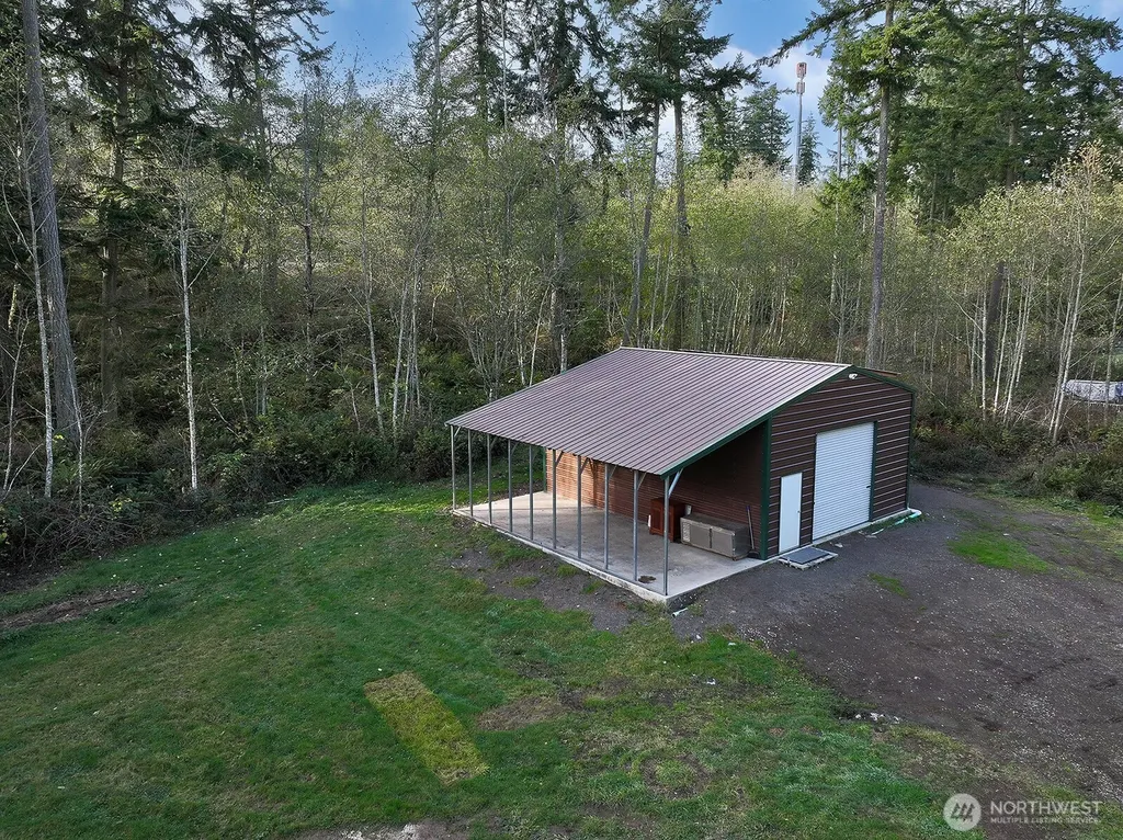 963 Little Valley Lane Freeland WA 98249