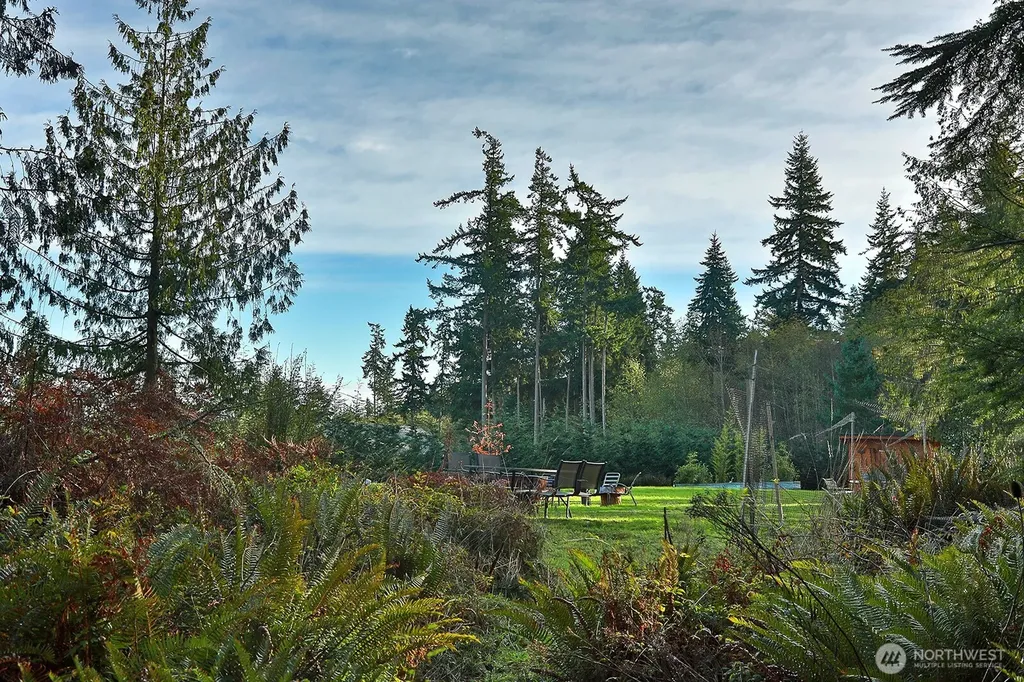 963 Little Valley Lane Freeland WA 98249