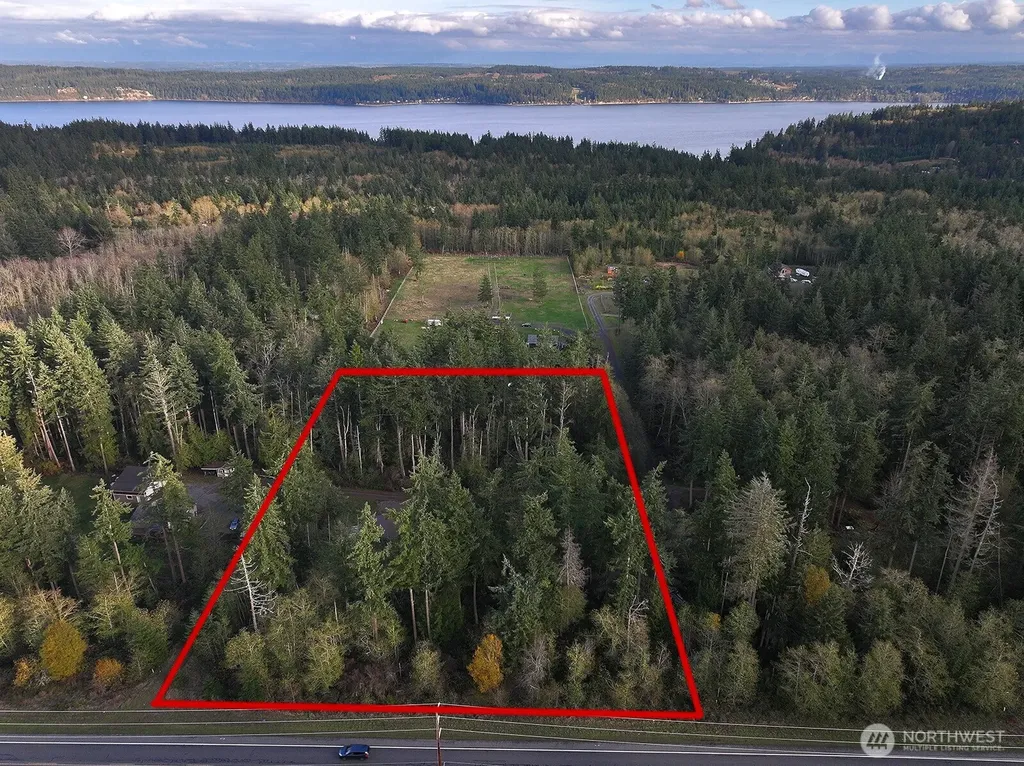 963 Little Valley Lane Freeland WA 98249