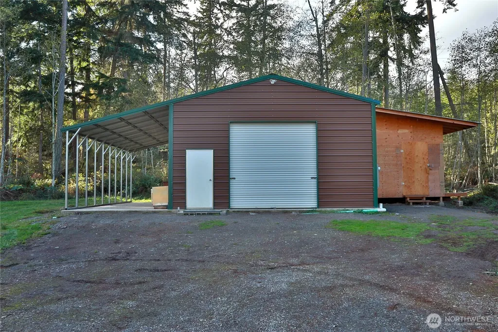 963 Little Valley Lane Freeland WA 98249