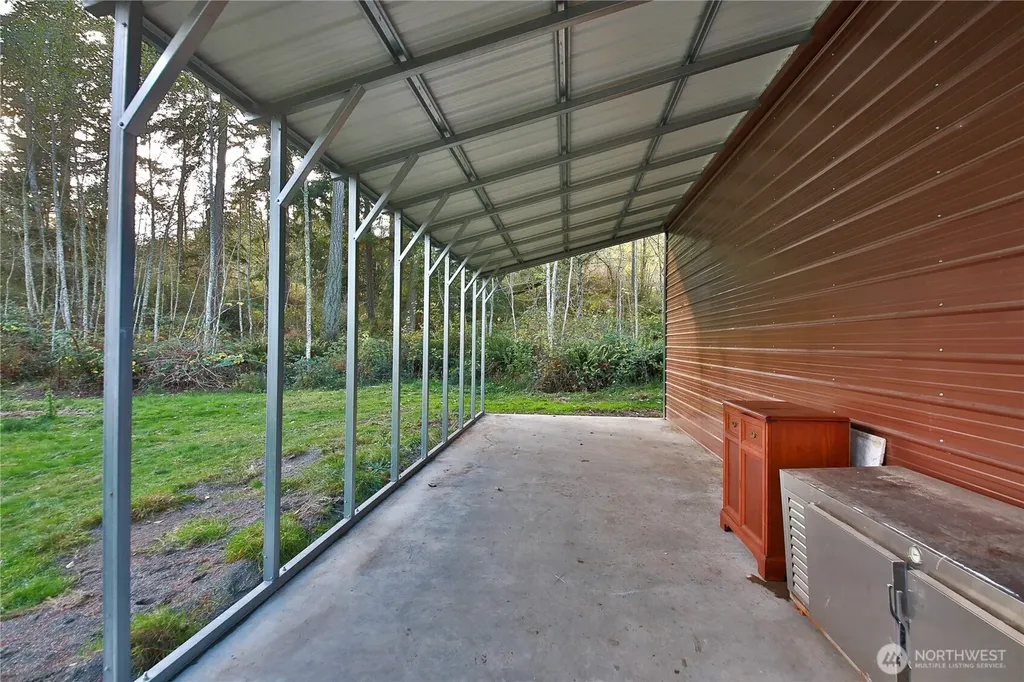 963 Little Valley Lane Freeland WA 98249