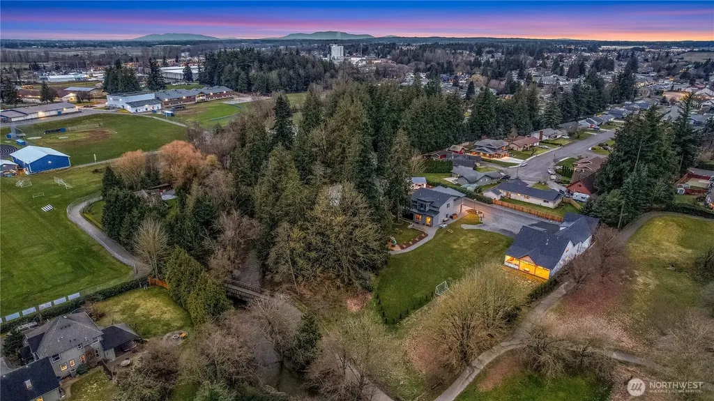 137 E Cedar Drive Lynden WA 98264