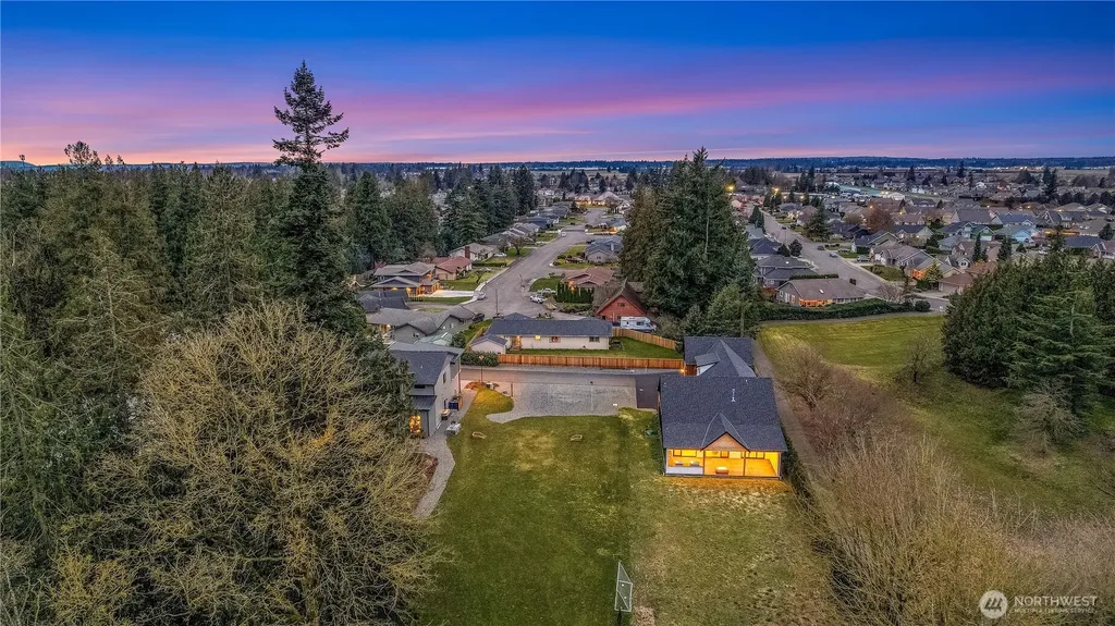 137 E Cedar Drive Lynden WA 98264