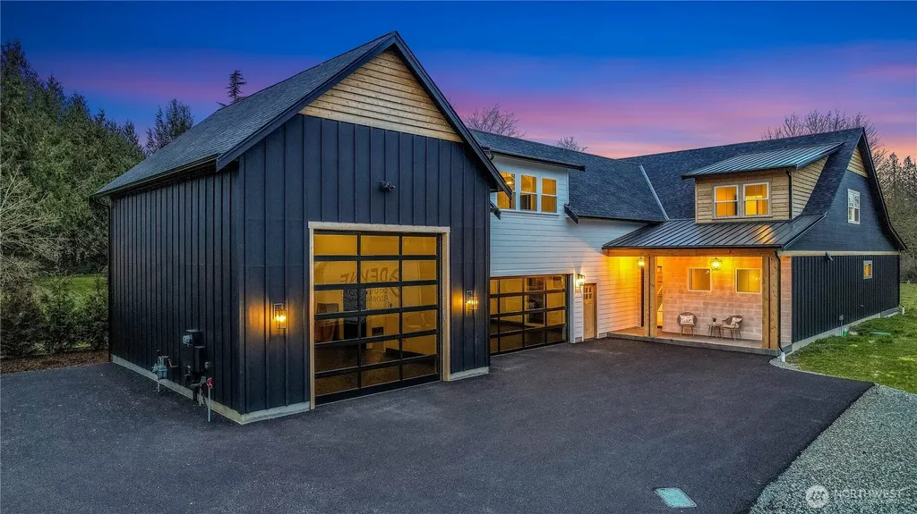 137 E Cedar Drive Lynden WA 98264