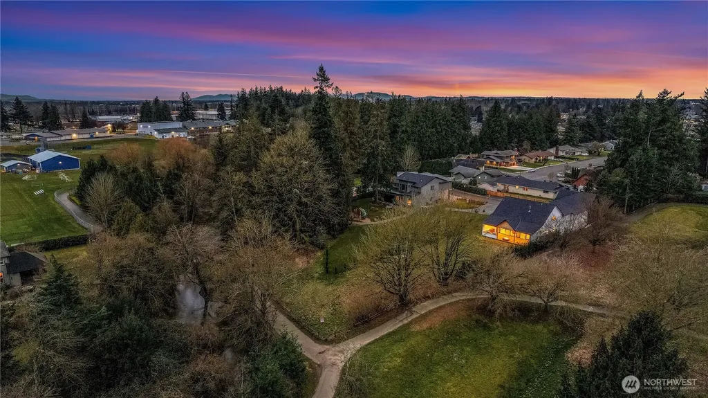 137 E Cedar Drive Lynden WA 98264