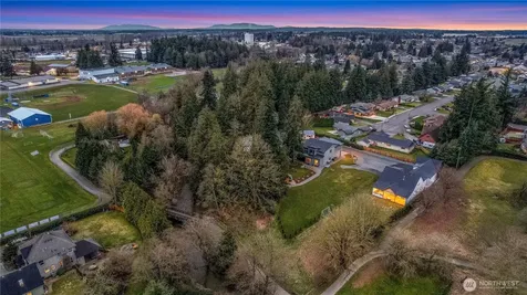 137 E Cedar Drive Lynden WA 98264