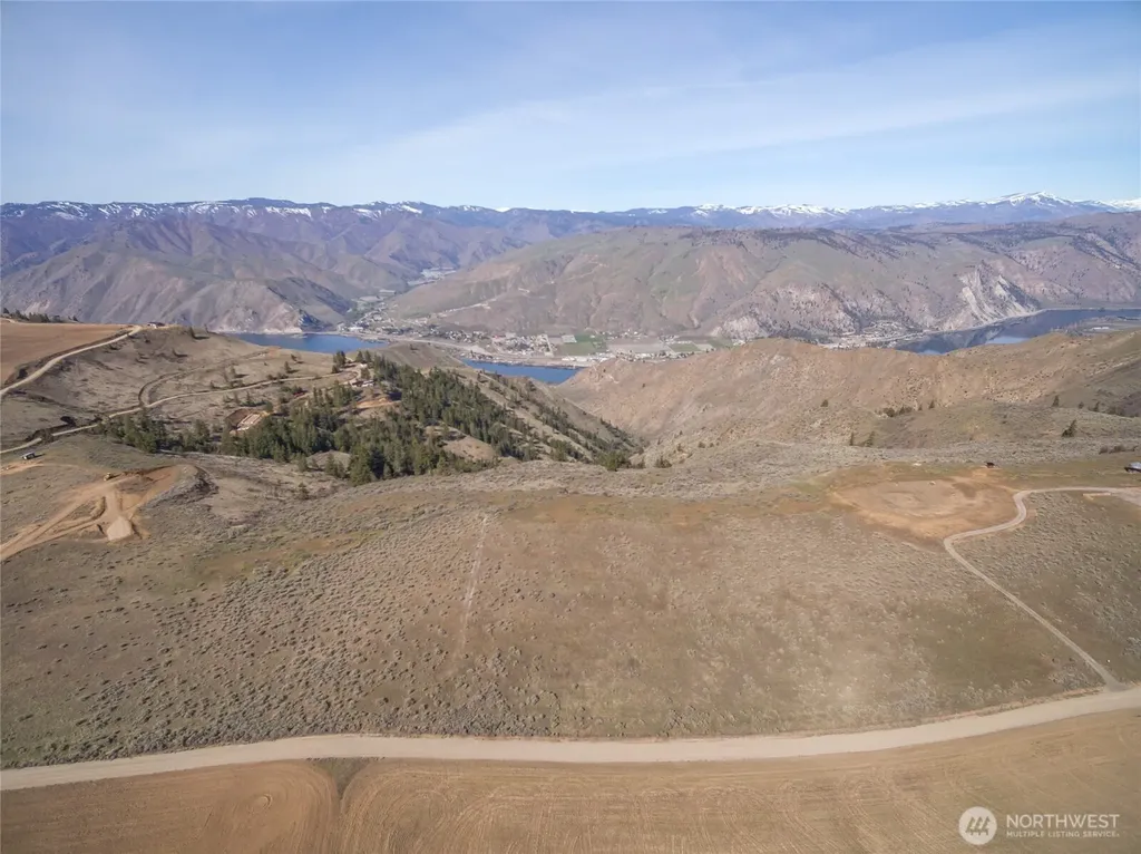 12 Road S NW Waterville WA 98858