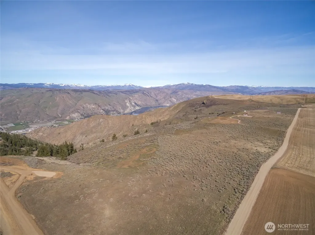 12 Road S NW Waterville WA 98858