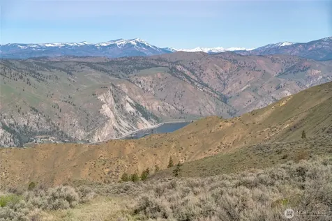 12 Road S NW Waterville WA 98858
