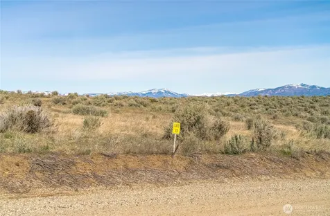 12 Road S NW Waterville WA 98858