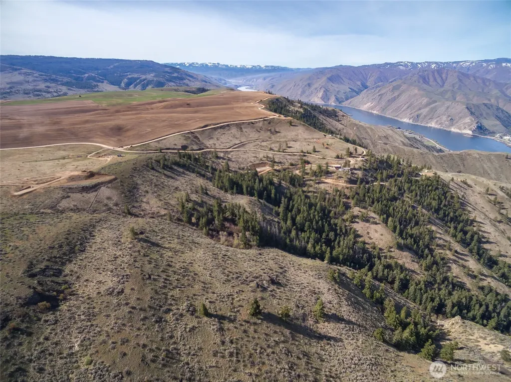 13 Road S NW Waterville WA 98858