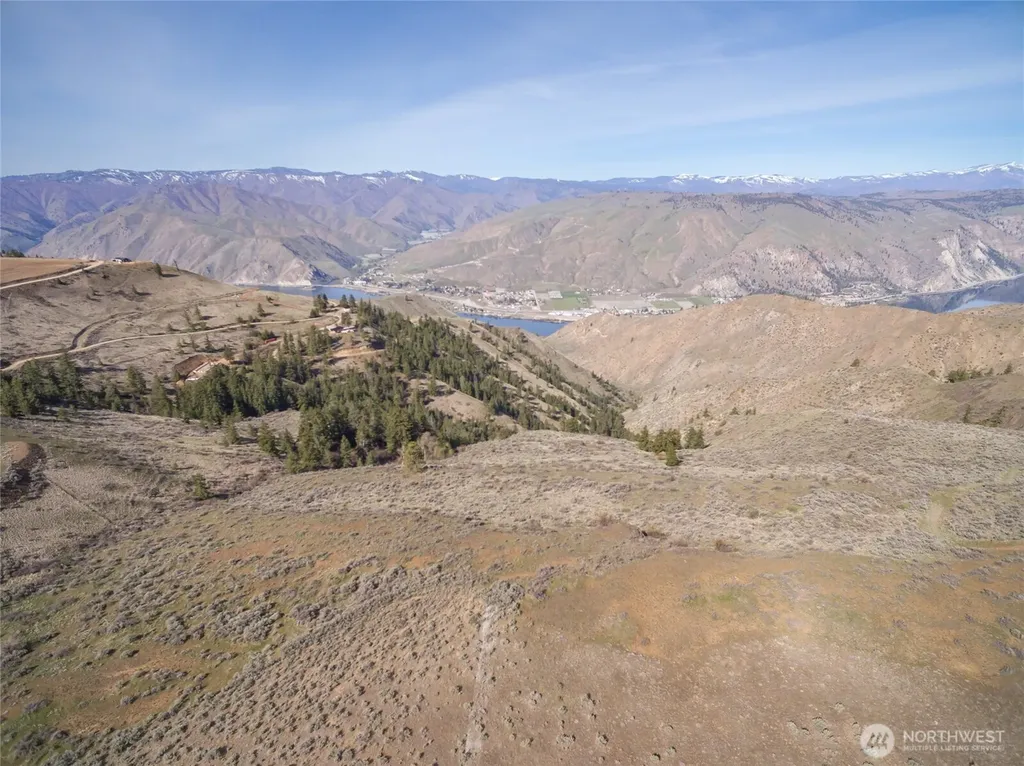 13 Road S NW Waterville WA 98858