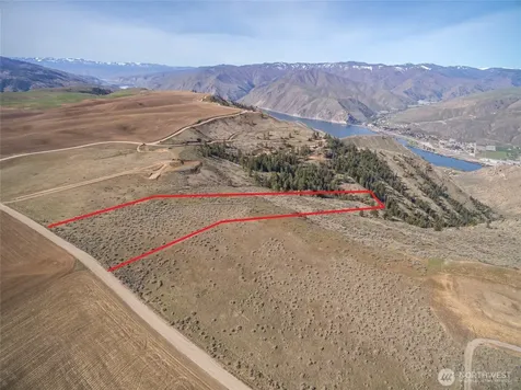 13 Road S NW Waterville WA 98858