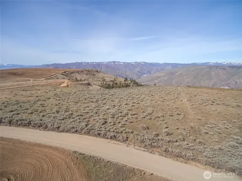 13 Road S NW Waterville WA 98858