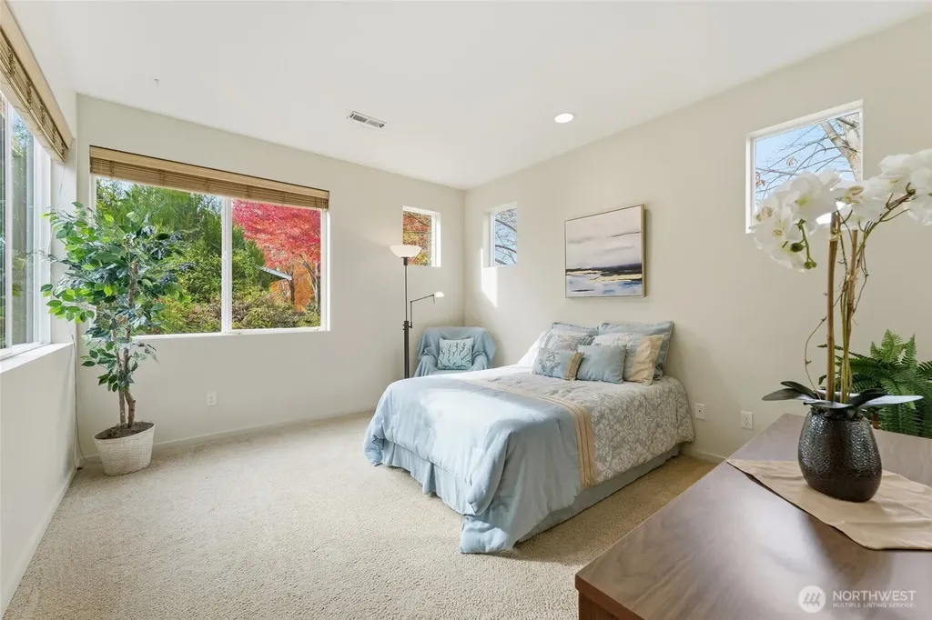 706 Nuthatch Drive College Place WA 99324