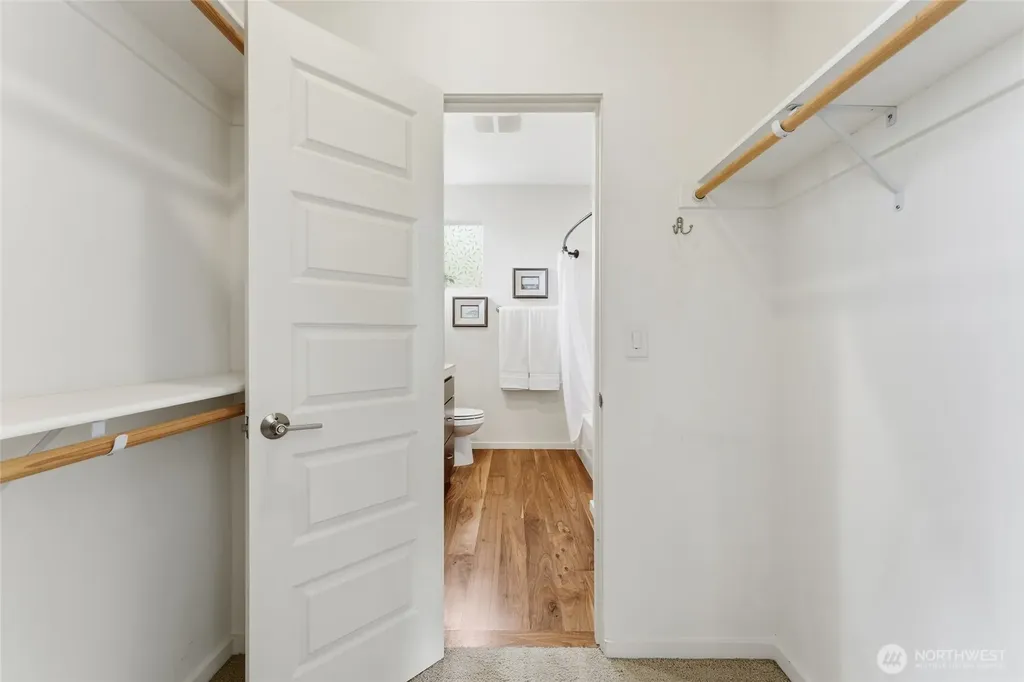706 Nuthatch Drive College Place WA 99324