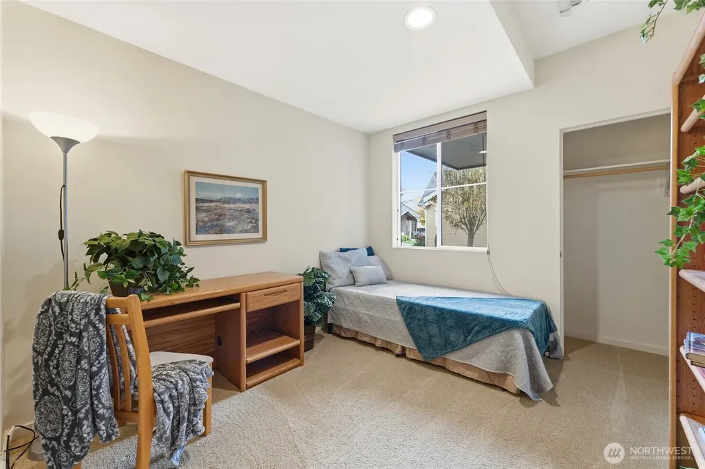 706 Nuthatch Drive College Place WA 99324