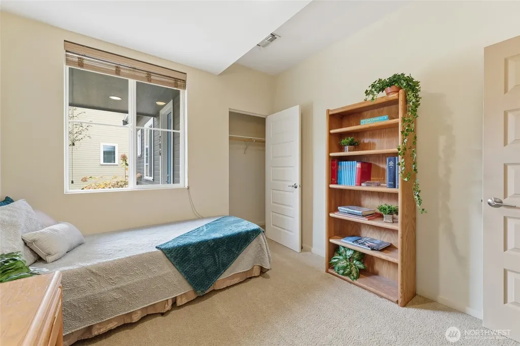 706 Nuthatch Drive College Place WA 99324