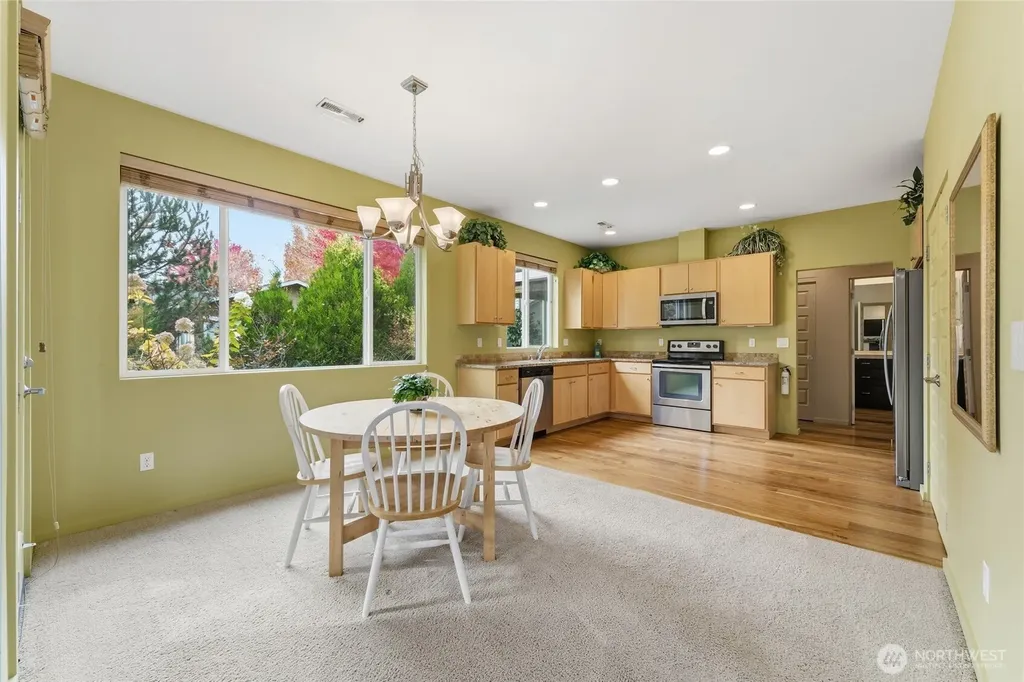 706 Nuthatch Drive College Place WA 99324