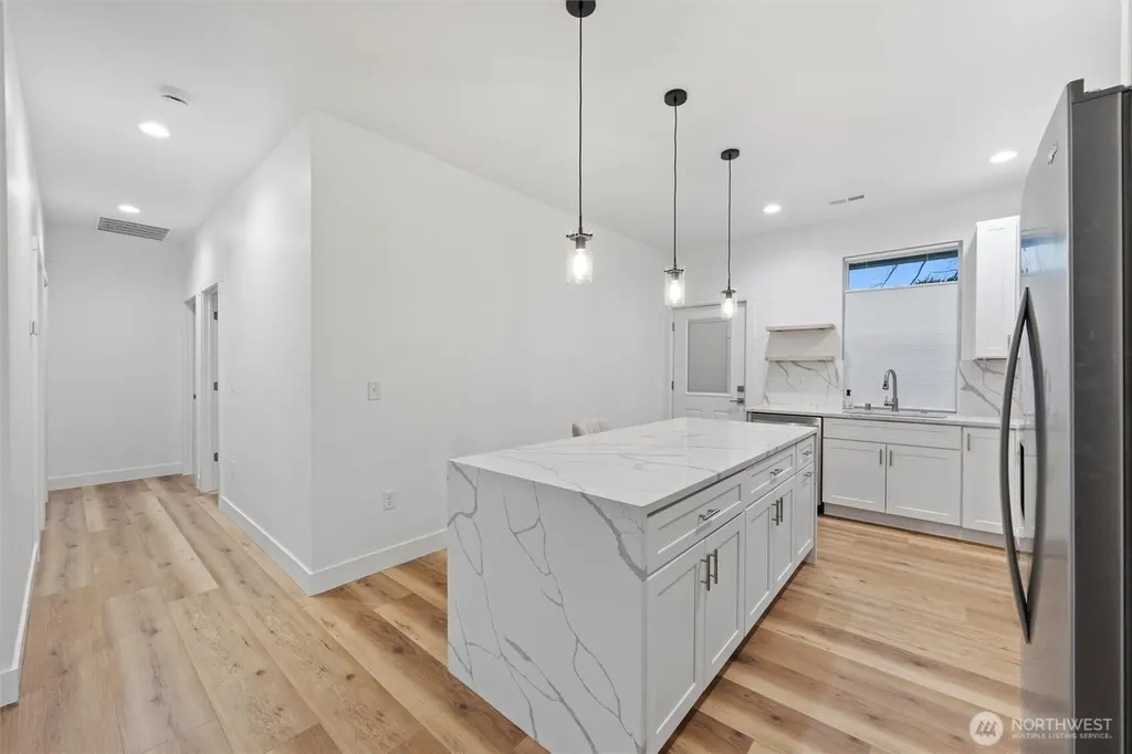 516 W Main Avenue Soap Lake WA 98851