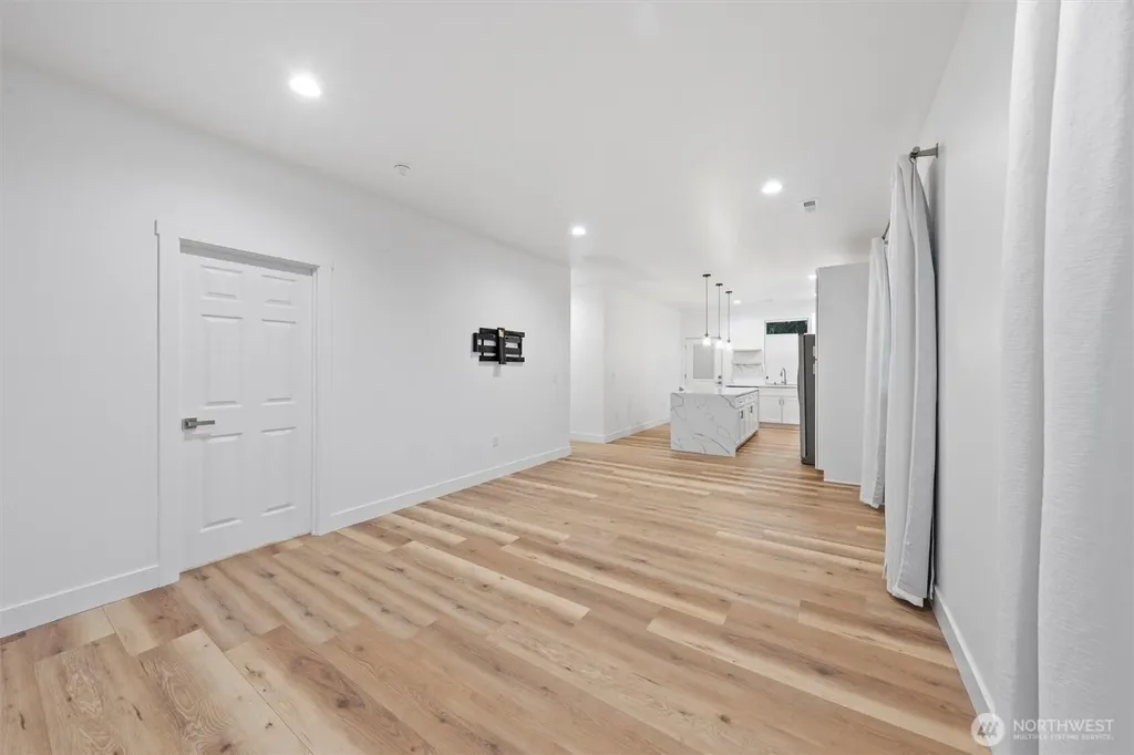 516 W Main Avenue Soap Lake WA 98851