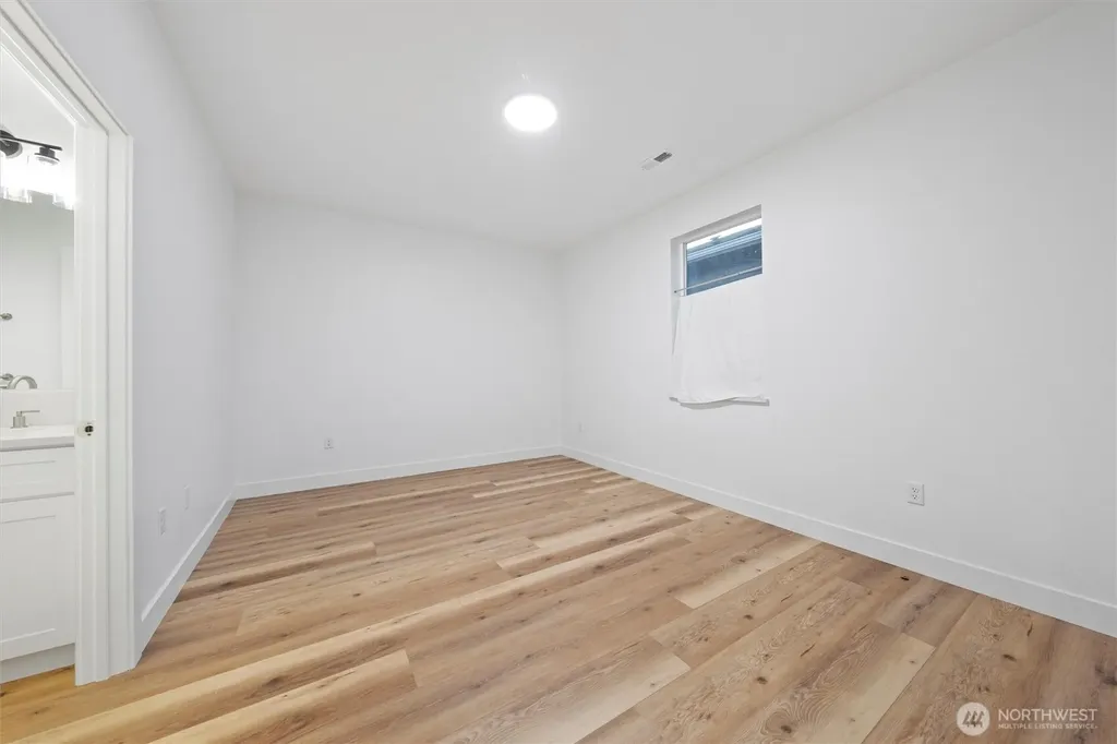 516 W Main Avenue Soap Lake WA 98851