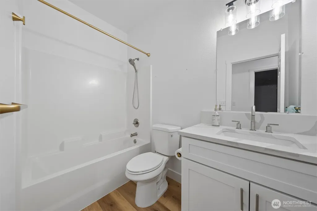 516 W Main Avenue Soap Lake WA 98851