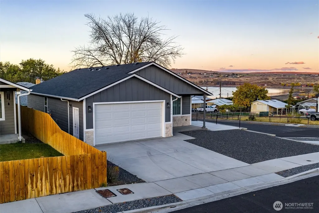 516 W Main Avenue Soap Lake WA 98851