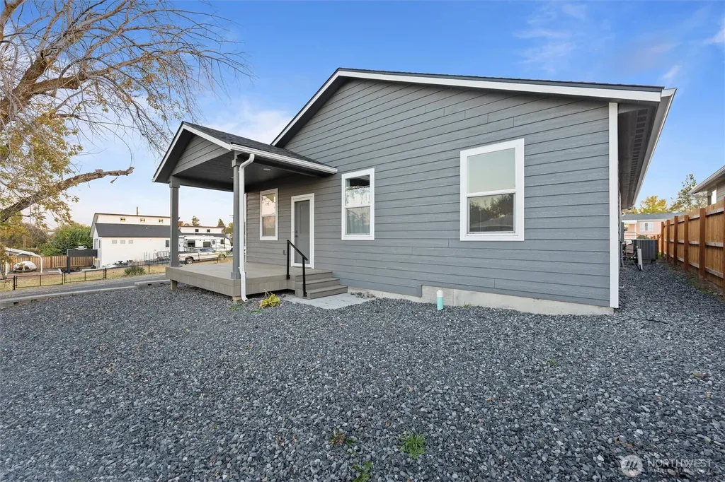 516 W Main Avenue Soap Lake WA 98851