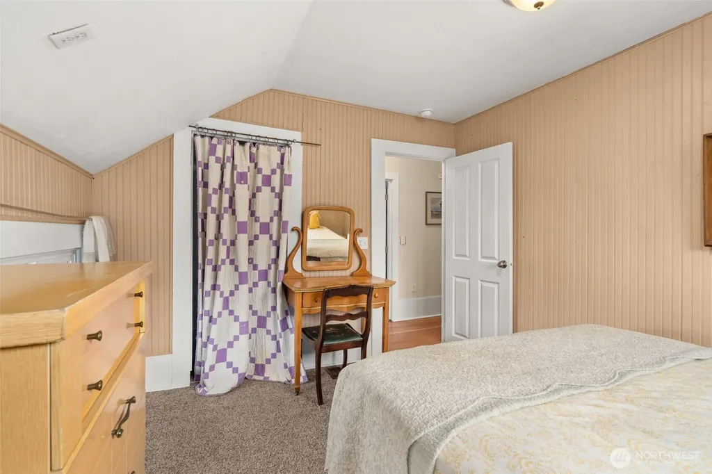 716 First Street W South Bend WA 98586