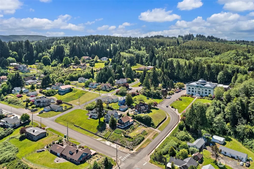 716 First Street W South Bend WA 98586