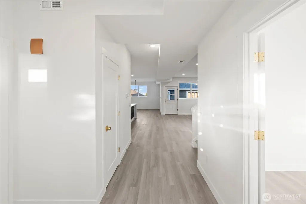 3102 44th Avenue NE Tacoma WA 98422