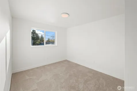 3102 44th Avenue NE Tacoma WA 98422