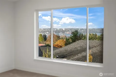 3102 44th Avenue NE Tacoma WA 98422