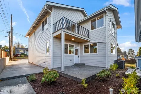 3102 44th Avenue NE Tacoma WA 98422