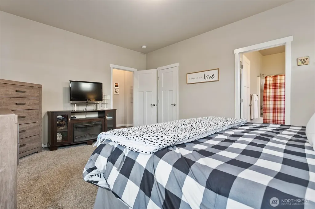 1970 N Prairie Lane Lynden WA 98264