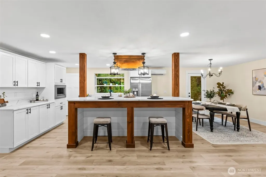 1037 9th Avenue Fox Island WA 98333