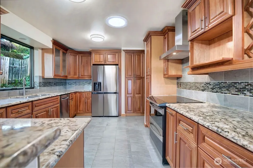 4322 29th Avenue W Seattle WA 98199