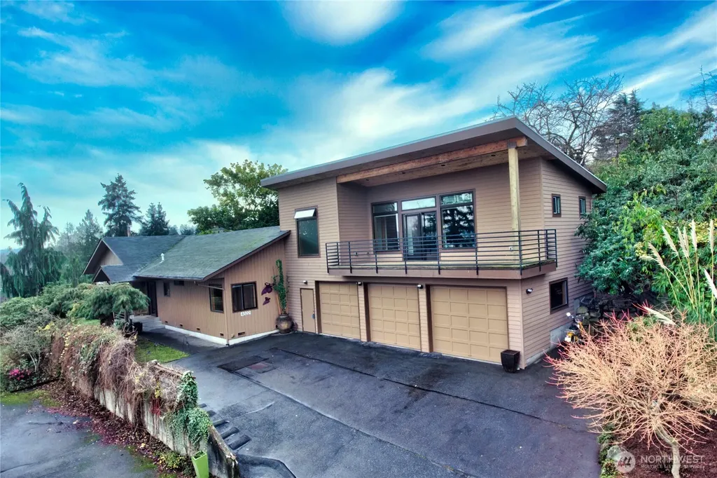 4322 29th Avenue W Seattle WA 98199