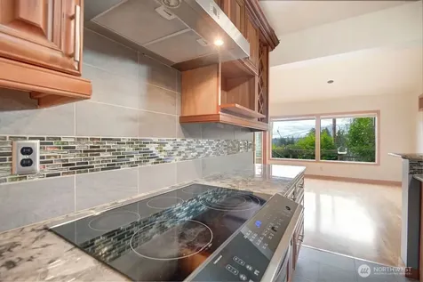 4322 29th Avenue W Seattle WA 98199