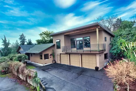 4322 29th Avenue W Seattle WA 98199