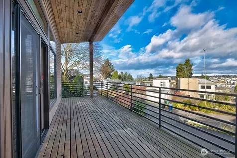4322 29th Avenue W Seattle WA 98199