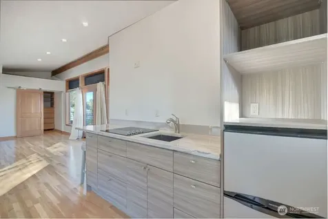 4322 29th Avenue W Seattle WA 98199