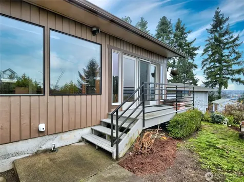 4322 29th Avenue W Seattle WA 98199
